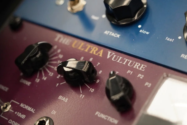 hardware-mezcla-mastering-aragon-07 Equipamiento de producción musical premium The Mars Citizen