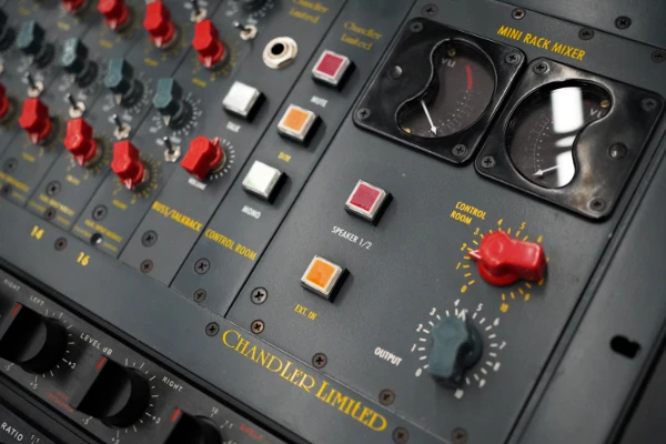 hardware-mezcla-mastering-aragon-09 Servicio de mezcla y masterizacion profesional con equipo top mundial